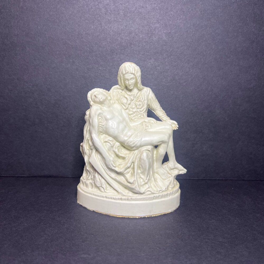 Vintage Michelangelo La Pieta S. Pietro Roma Italy Jesus & Madonna Figure 3.75"